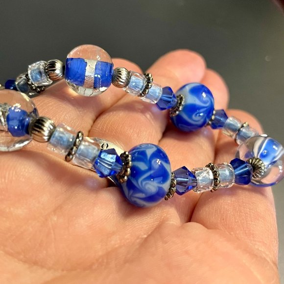Stunning Blue & White Art Glass Beaded Toggle Bracelet - Picture 6 of 7